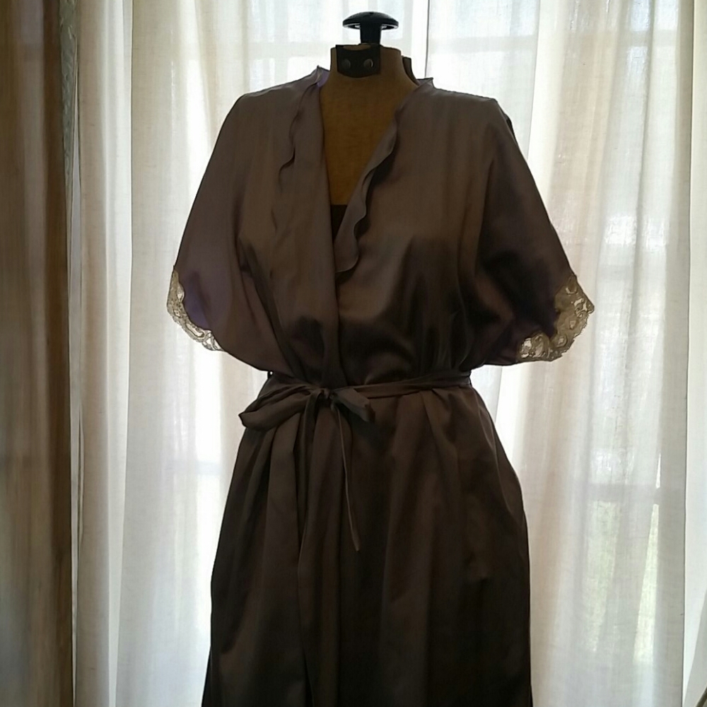 Night gown and robe